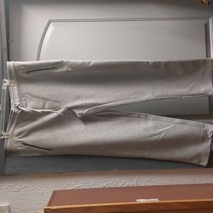 Active Joe Sweats Gray Sz M mis-sized  more like large